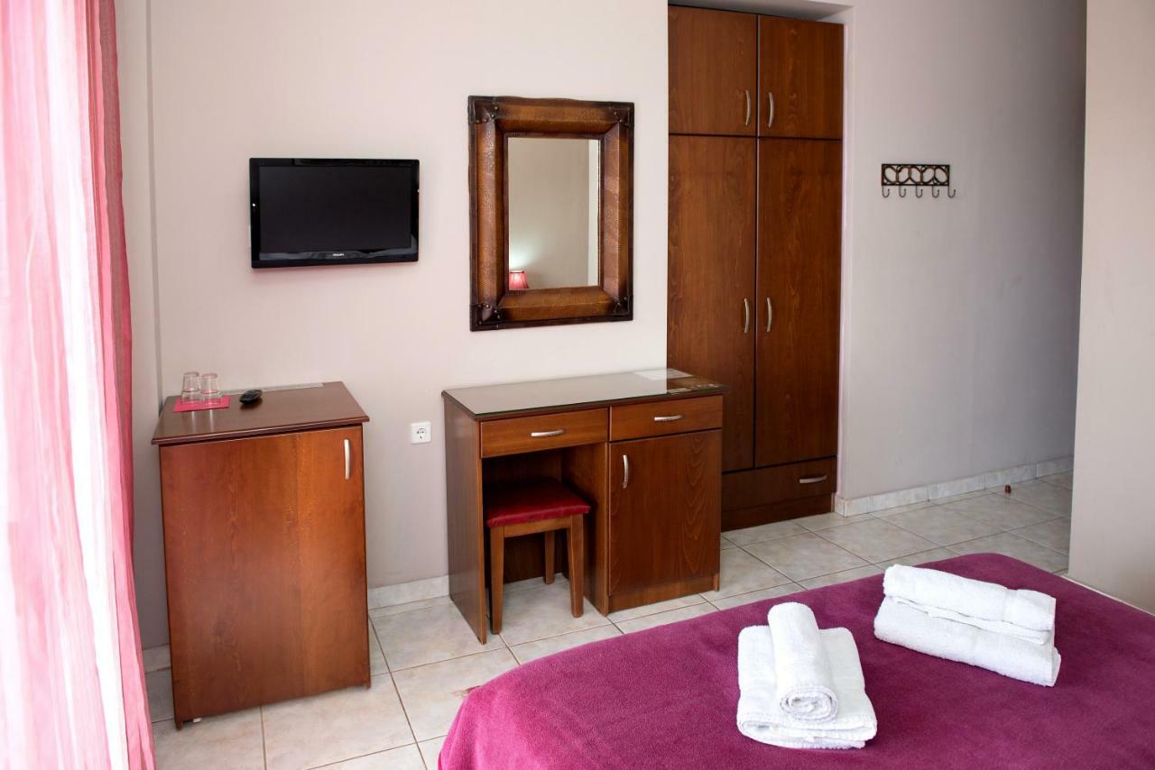 Hotel Philippion กาโต ลูตรากี ภายนอก รูปภาพ